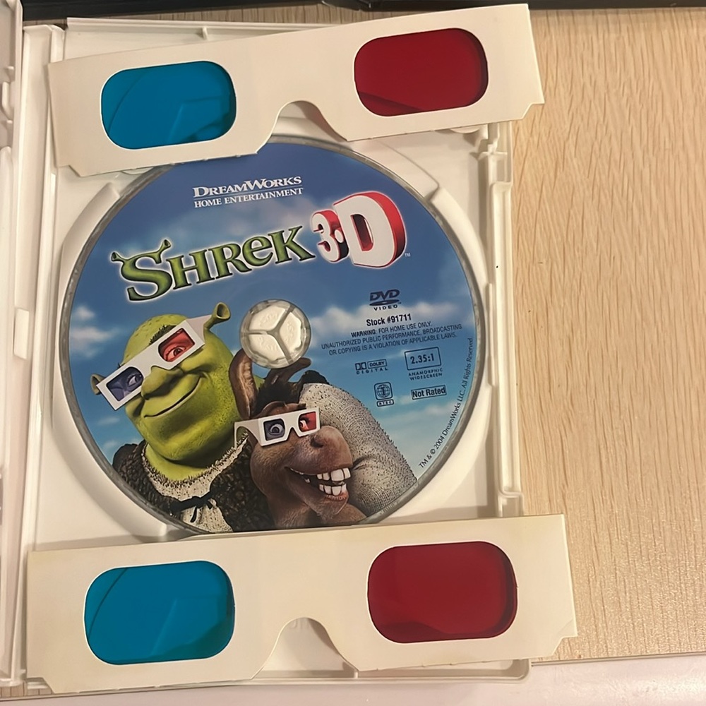 Shrek DVDs - Picture 13 of 13